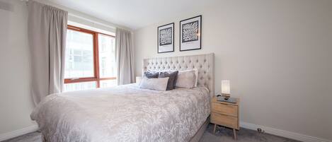 2 bedrooms, iron/ironing board, Internet, bed sheets