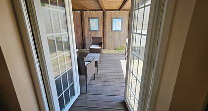 Stunning 4 bed house with huge garden and parking