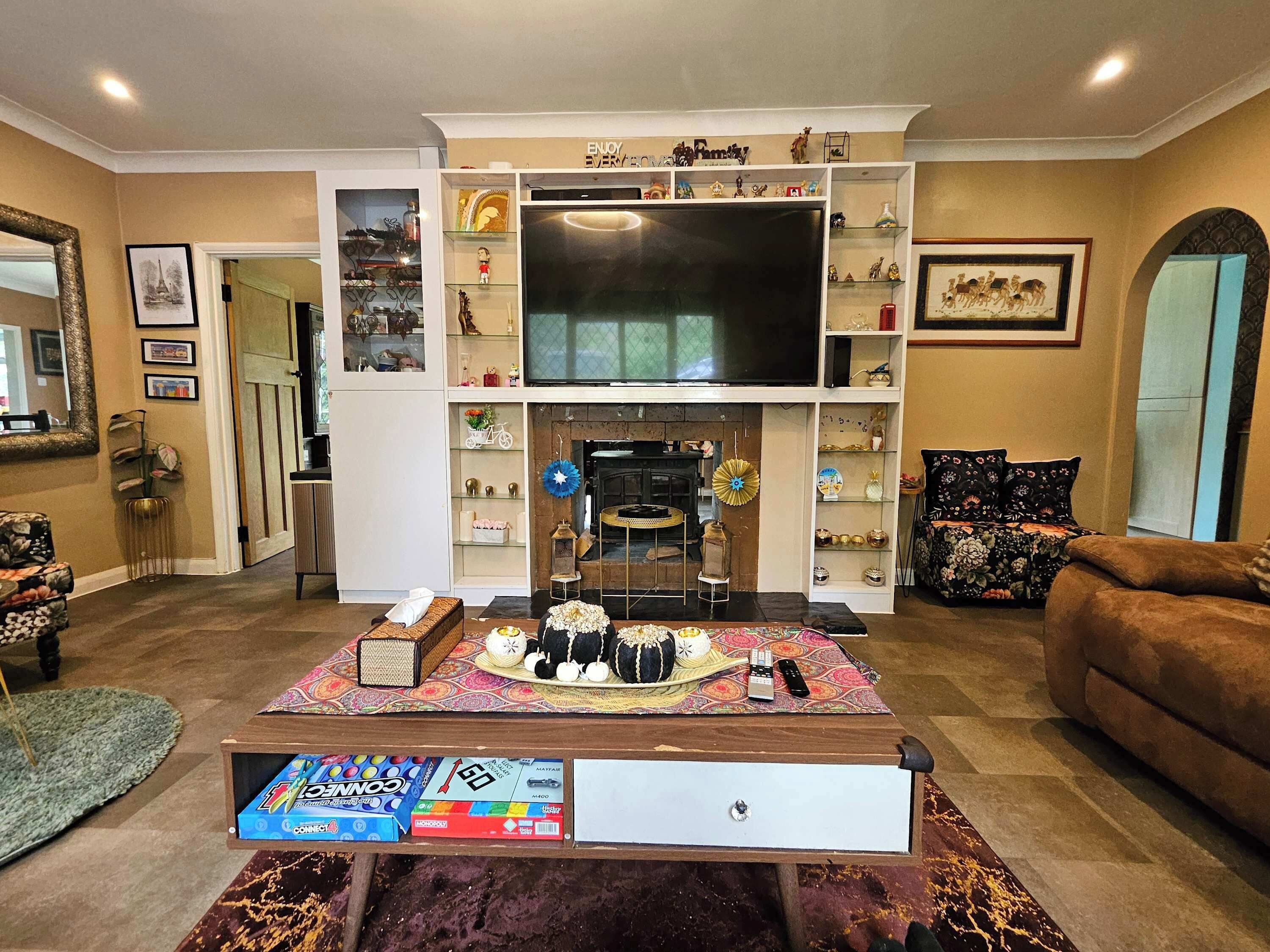 TV, offices