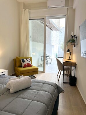 Internet - Secret Garden by Acropolis - Athens Central Gem (Athens)