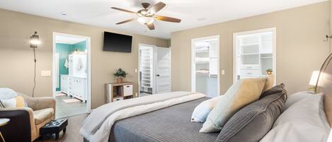 4 dormitorios, escritorio, tabla de planchar con plancha y wifi