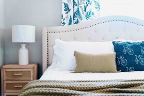 4 habitaciones, tabla de planchar con plancha, wifi y ropa de cama 