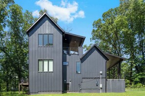 Exterior - Sapphire Lodge at Bella Vista (Bella Vista)