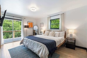 4 bedrooms, iron/ironing board, travel crib, WiFi