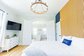1 habitación, escritorio, tabla de planchar con plancha y wifi gratis 