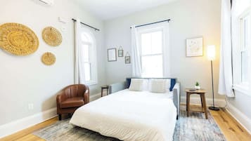 1 bedroom, desk, iron/ironing board, free WiFi