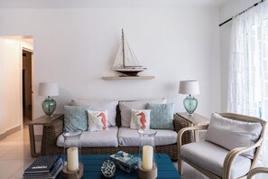 TV - Oceanview Condo with Pool (Unknown)
