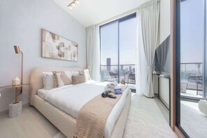 Iron/ironing board, WiFi, bed sheets - StayShort - Chic Studio in JVC Sleeps 2 with Balcony and Pool (Jumeirah Village Circle)