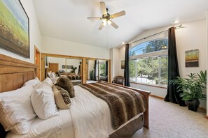 5 camere, una scrivania, ferro/asse da stiro, Wi-Fi gratuito