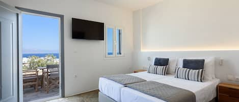 Luxury Studio, Sea View | In-room safe, free WiFi