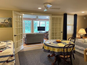 1 Schlafzimmer, Bügeleisen/Bügelbrett, WLAN, Bettwäsche