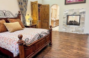 3 chambres, fer et planche à repasser, Wi-Fi, draps fournis