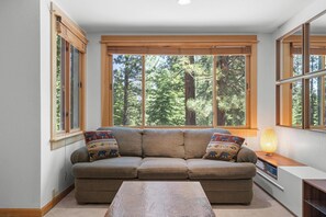 TV, fireplace, offices - Slope Side Condo Northstar Ski In-Out (Truckee)
