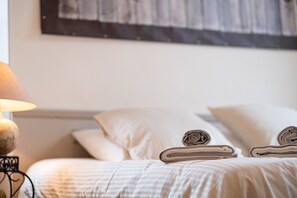 7 bedrooms, free WiFi, bed sheets