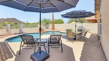 Rumah (3 Bedrooms) | Bagian depan properti