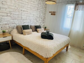 3 chambres, fer et planche à repasser, Wi-Fi, literie fournie