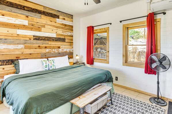 House (2 Bedrooms) | Interior - 5 Mi to Joshua Tree National Park: Desert Oasis! (Twentynine Palms)