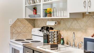 House (1 Bedroom) | Interior