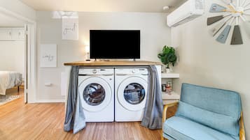 House (1 Bedroom) | Interior