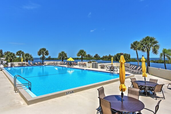 Apartment (2 Bedrooms) | Front of property - Gulf-view Condo w/ Beach Access in Hudson (Hudson)