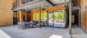 Steps to Lake Chelan: Condo w/ Resort Amenities!