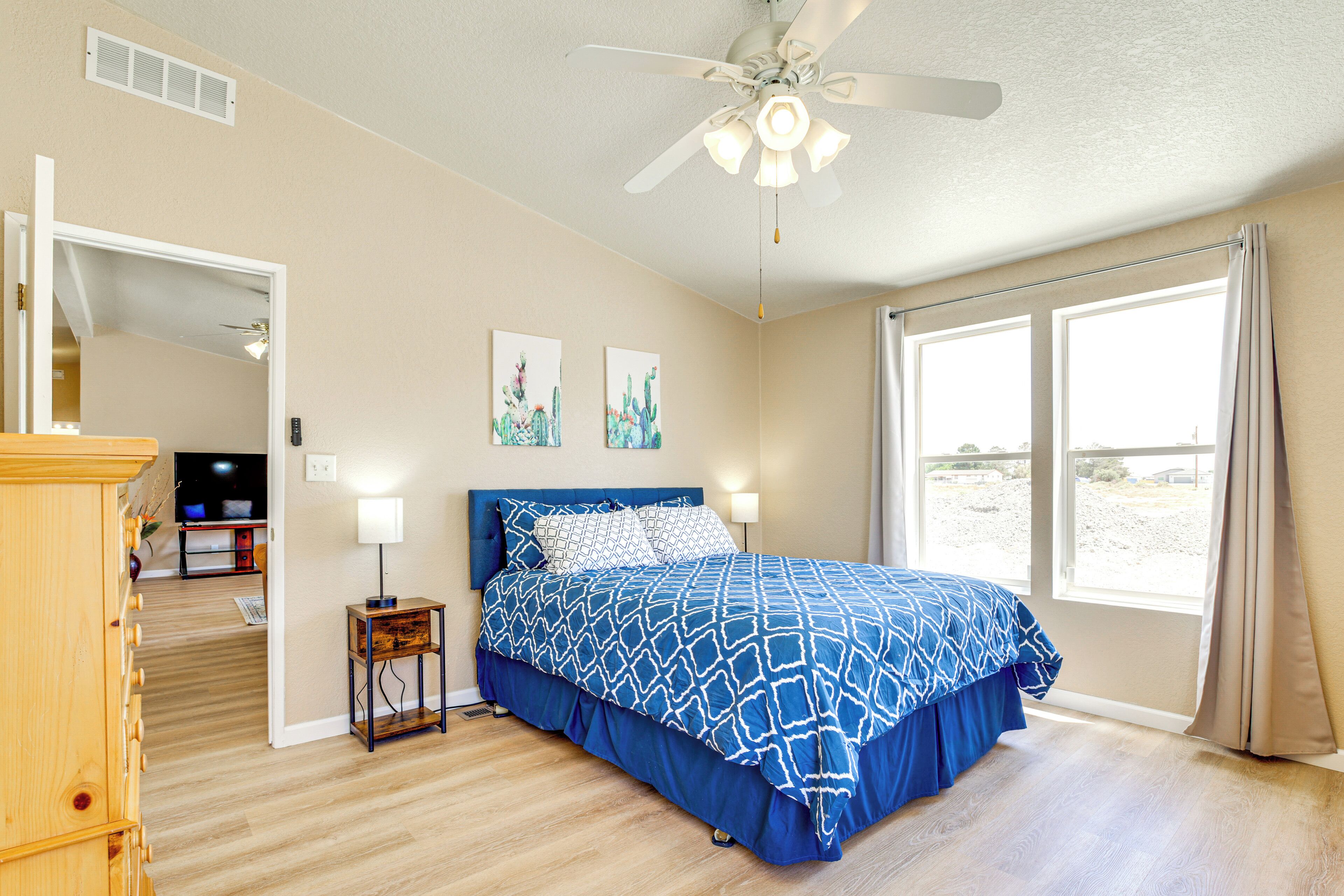 House (3 Bedrooms) | Interior