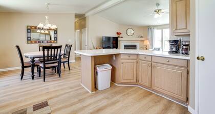 6 Mi to Downtown Pahrump: Scenic Desert Retreat