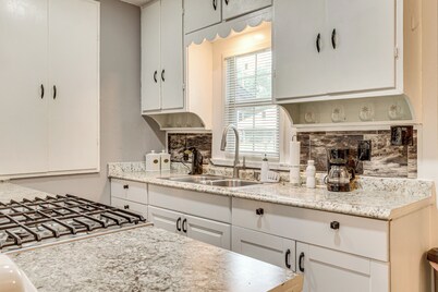 OKC Home for Medical Stays, Families: Dog Friendly