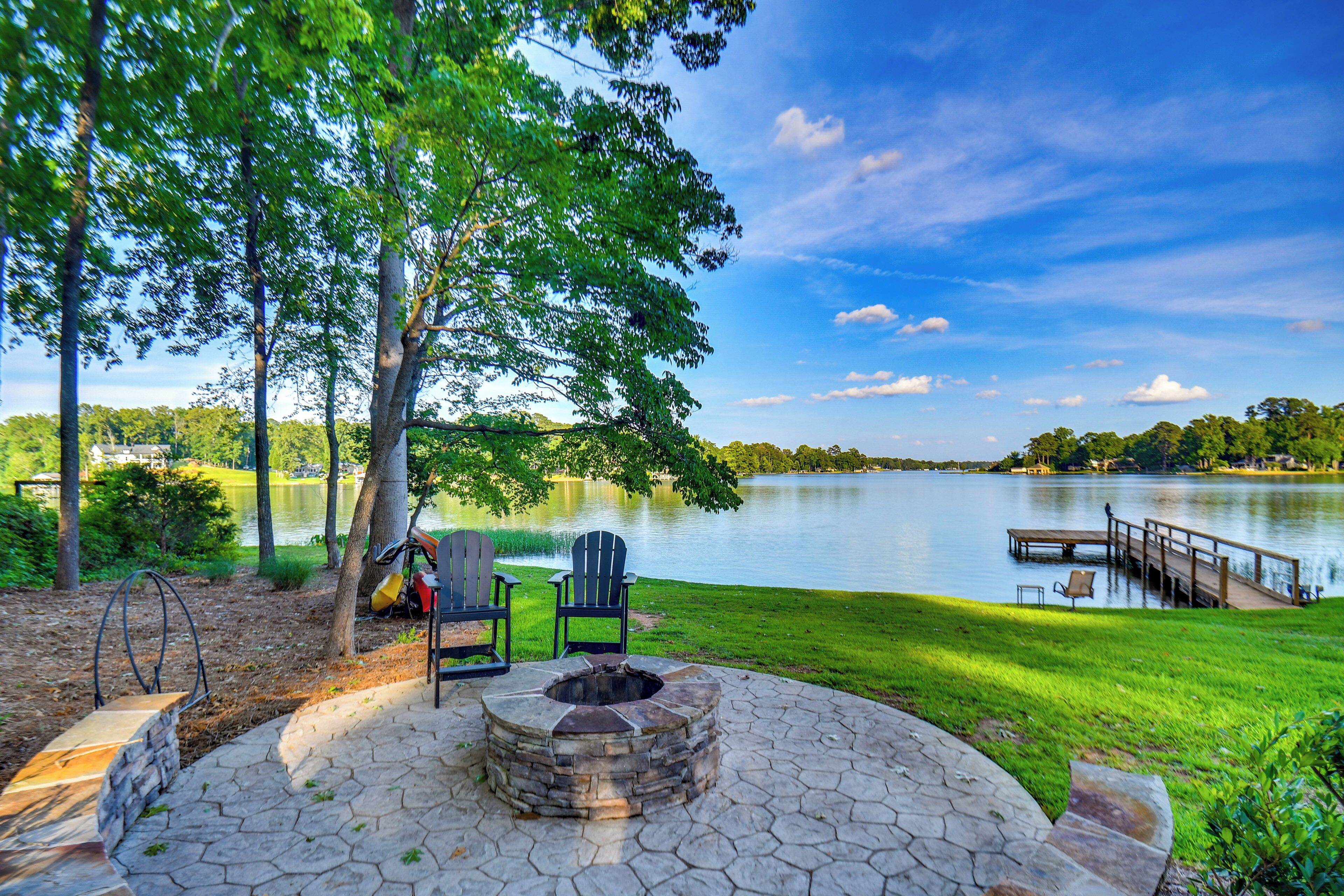 Rumah (3 Bedrooms) | Bagian depan properti