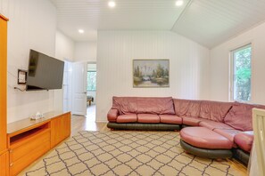 House (3 Bedrooms) | Interior - 6 Mi to State Park: Mongaup Valley Cabin! (Mongaup Valley)