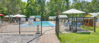 Communal Pool & Playground: Mongaup Valley Cabin!