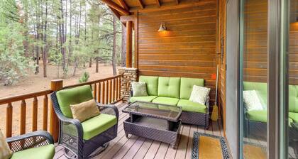 4 Mi to Fool Hollow Lake: Retreat w/ 2 Decks!