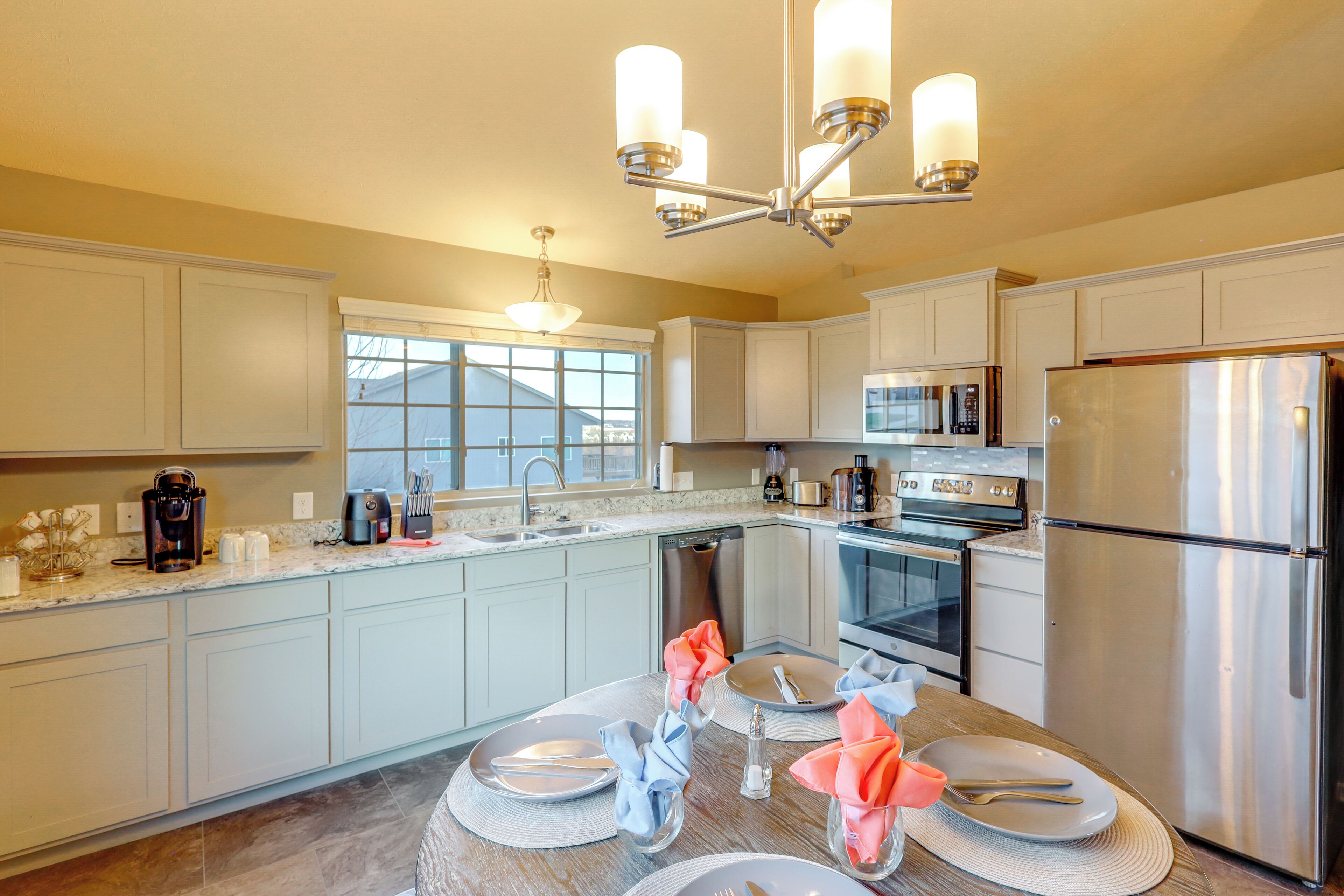 House (3 Bedrooms) | Interior