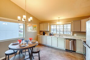 Interior - 4 Mi to Offutt AFB - Family Home in Omaha Suburbs! (Bellevue)