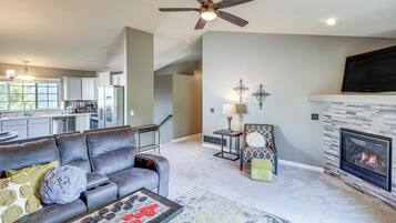 House (3 Bedrooms) | Interior