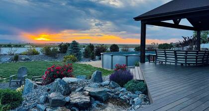 Private Hot Tub + Game Room: Keenesburg Getaway!