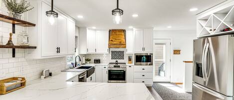 House (4 Bedrooms) | Interior