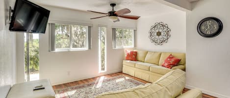 House (2 Bedrooms) | Front of property