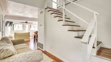 ู
ูุฒู (2 Bedrooms) | ุงูู
ูุดุฃุฉ ู
ู ุงูุฏุงุฎู