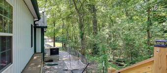 Dock & Ramp Access: Dog-friendly Kentucky Lake Gem