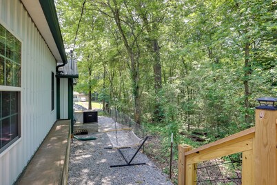 Dock & Ramp Access: Dog-friendly Kentucky Lake Gem