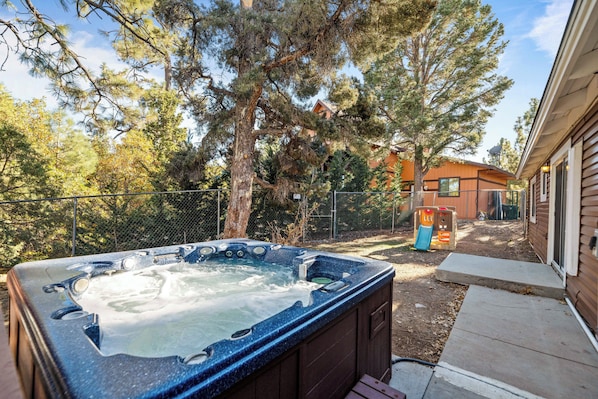 Private spa tub