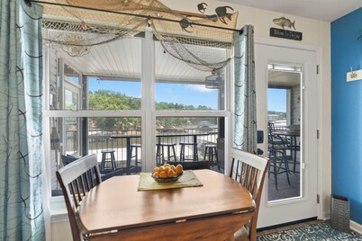 LaTiBe Retreat – Lakefront Condo for 4 w/ Balcony & Pool Access
