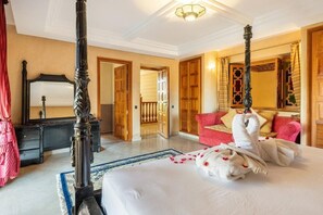 4 chambres, fer et planche à repasser, Wi-Fi, draps fournis