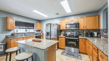 Microwave, oven, stovetop, dishwasher