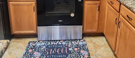 Micro-ondas, fogão, cooktop, lava-louças