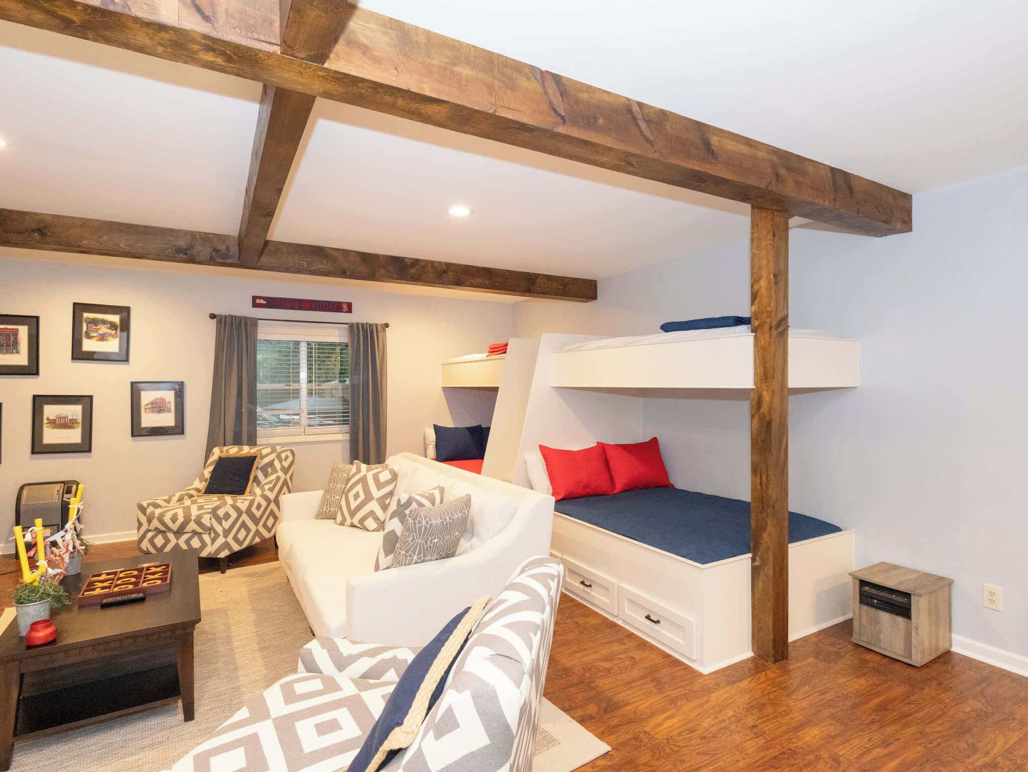 4 chambres, fer et planche à repasser, Wi-Fi, draps fournis