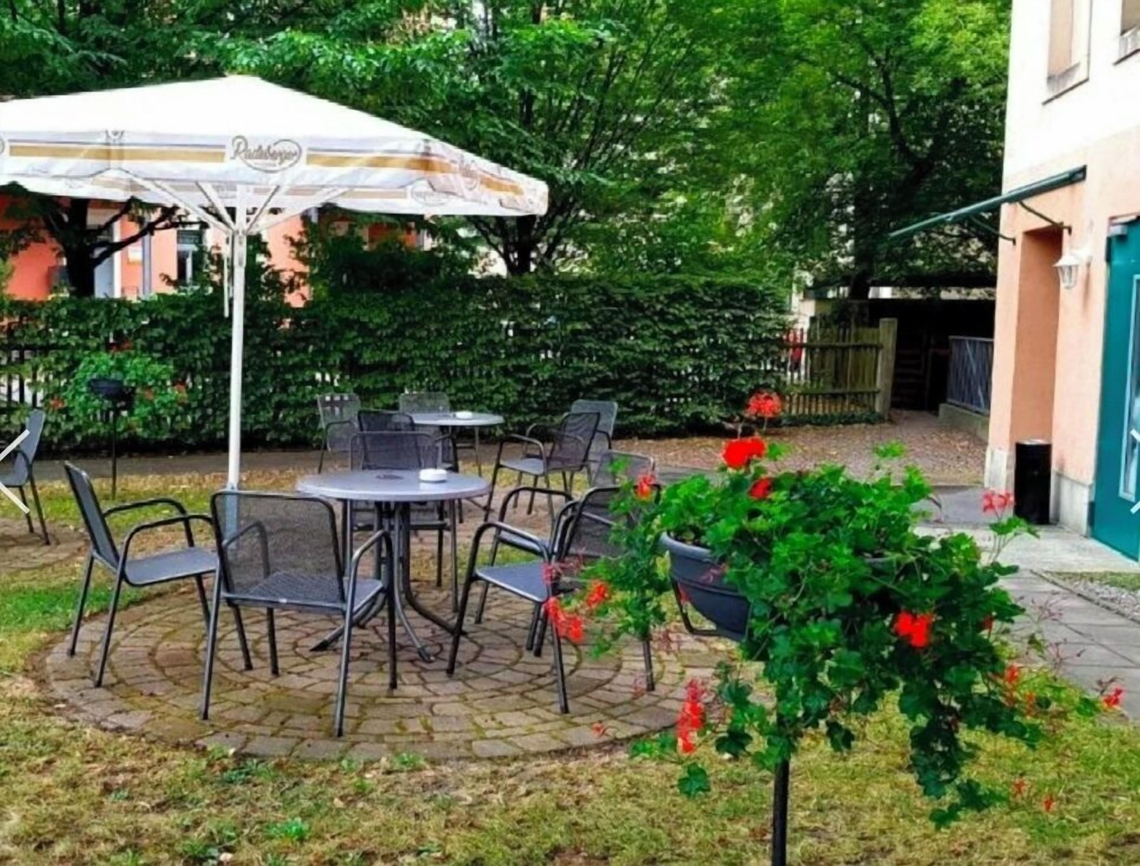 المنطقة المحيطة بالمنشأة