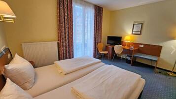 Schreibtisch, laptopgeeigneter Arbeitsplatz, Verdunkelungsvorhänge