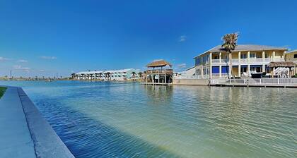 #319 Something's Fishsea | Waterfront + Pool